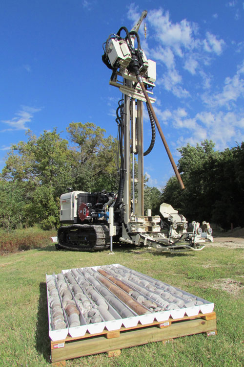Complete sonic core sampling with compact 8140LS sonic drill rig.