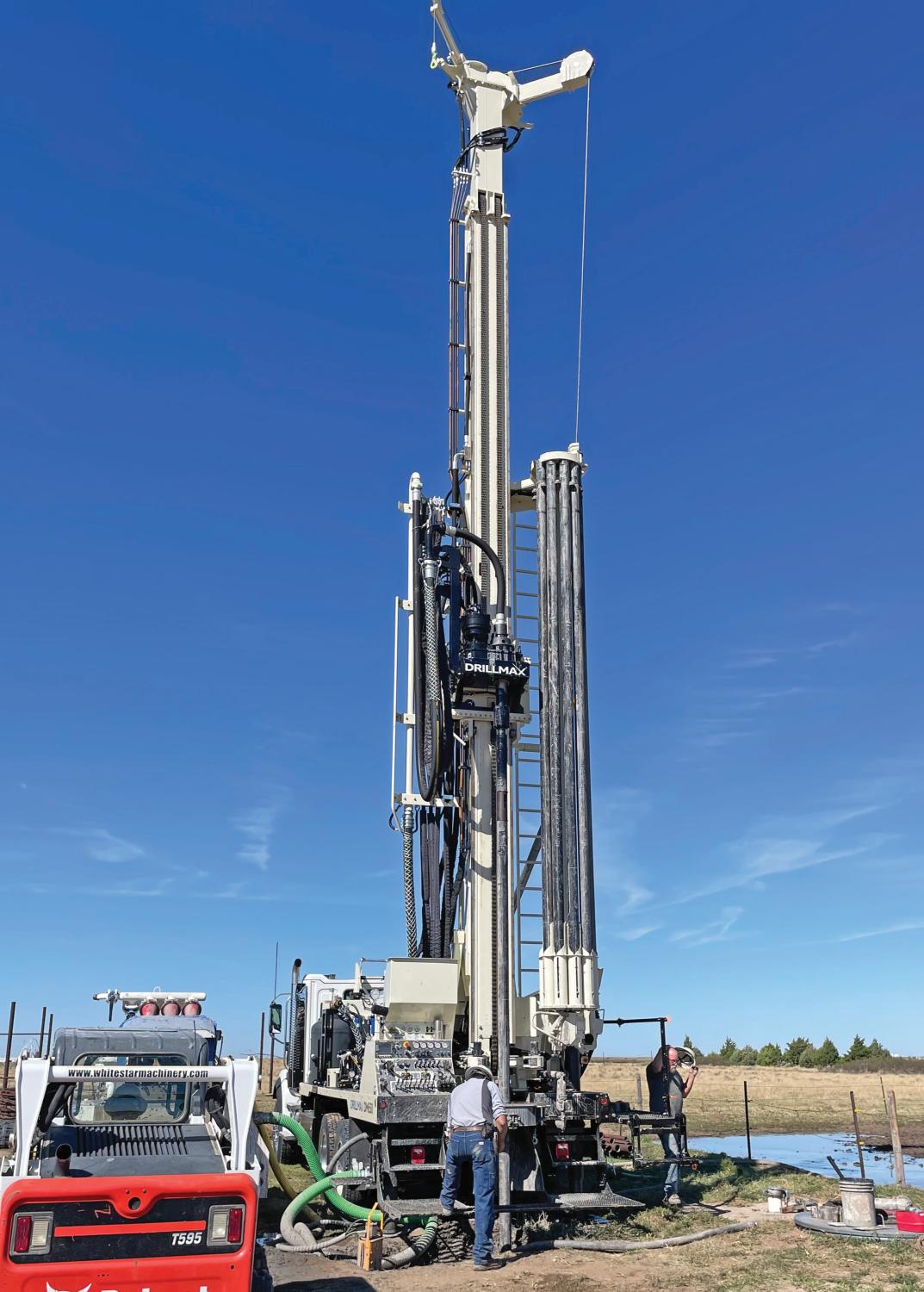 With dual centrifugal pumps and the ability to upream, DM650 has power and speed to tackle deep western Kansas wells.