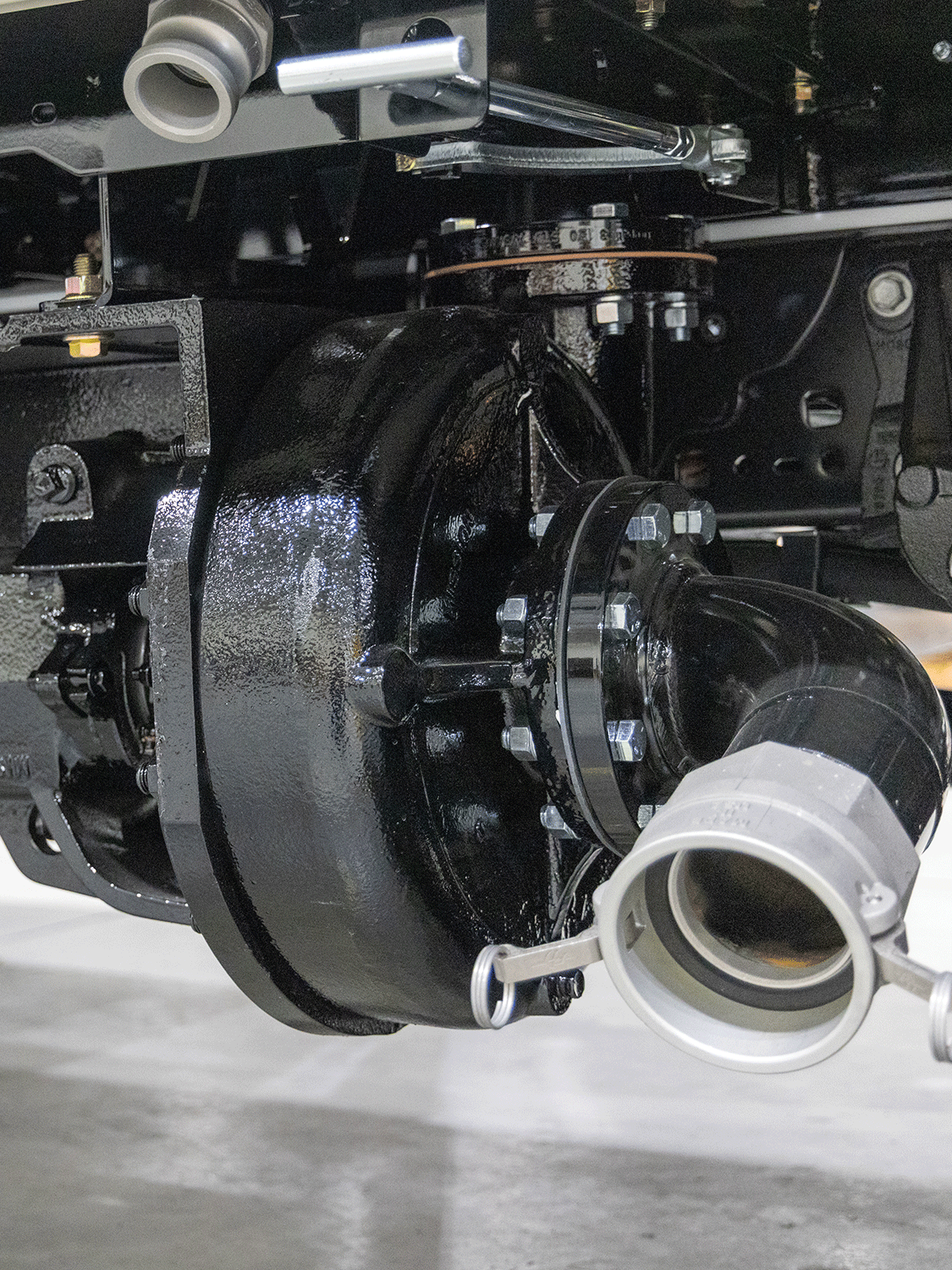 Quick rig services include rebuilding a centrifugal pump in just half a day to minimize downtime.