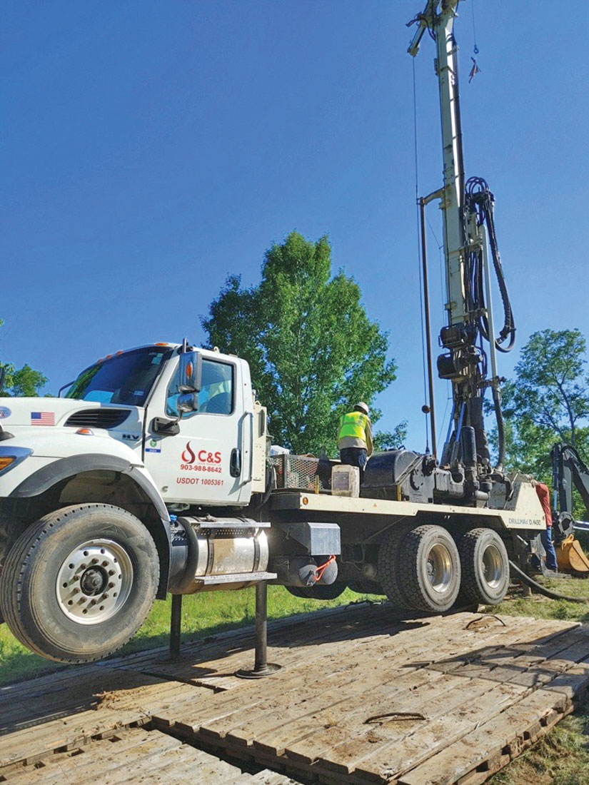 Weight reduction from previous rig means DM450 reduces number of places requiring mud pads due to weather or terrain when installing cathodic protection systems.