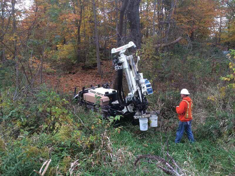Steve Baltus navigates the 6712DT through some rugged terrain to complete discrete groundwater sampling up to 90 feet using an SP16 sampler.