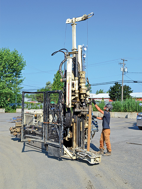 Regular maintenance and assistance from international service team keeps rigs running smoothly around Montreal.