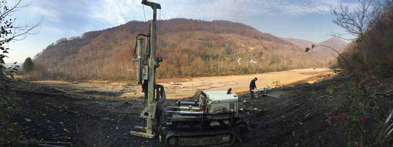 Confirmatory UST sampling for petroleum hydrocarbons with the 7822DT overlooking Black Mountain in Kentucky (Kentucky’s highest peak at 4,400 ft.) near the Virginia border.