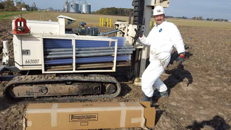 With a 100 percent retrieval success rate you’d be dancin’, too!  Robert Hansen, GeoServ Driller, is clearly pleased with the recovery results of the DT22 sampling system using a 6620DT.