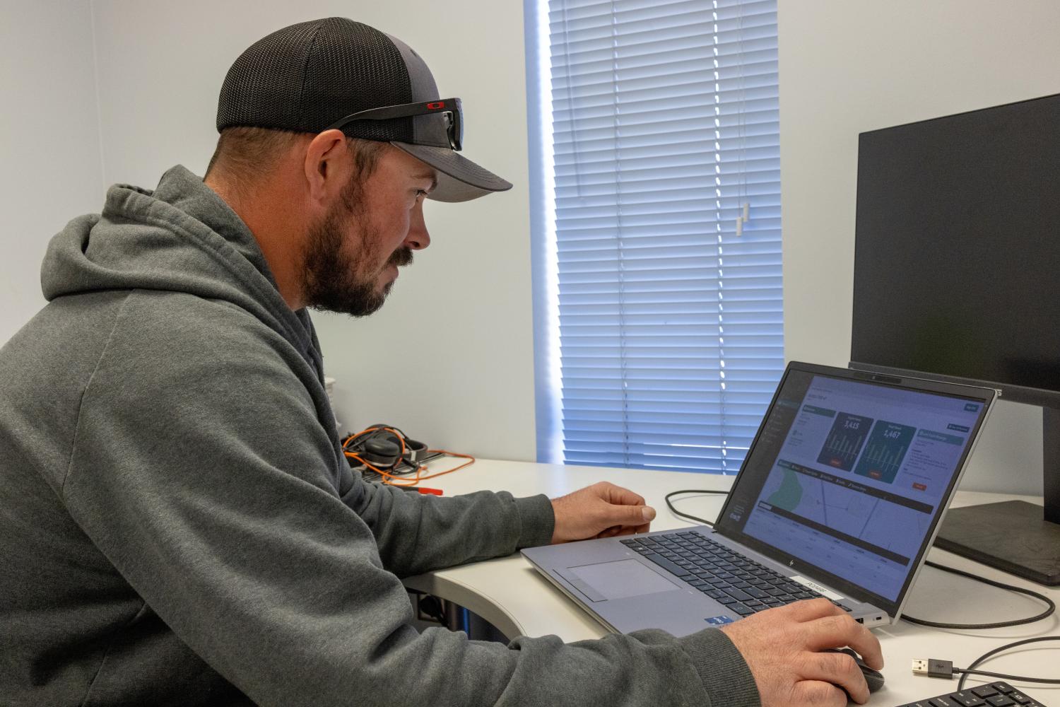 Track your rigs and streamline your business all in one place. Minimize downtime and maximize rig lifespan with Geoprobe® factory-integrated telemetry. Geoprobe Connect™ puts real-time rig data, service logs, and order records on your phone or computer.