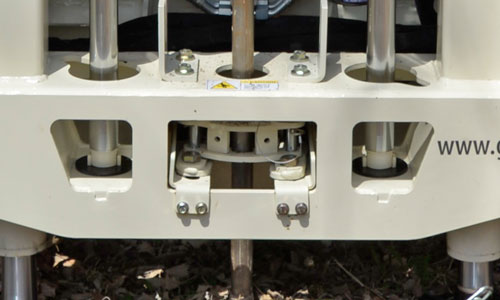 Secure rod string from falling back into hole with hydraulic bottom clamp on 20CPT Press.