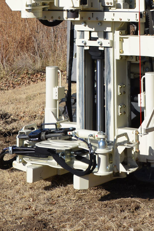 Breakout on 3126GT geotechnical drill has a clamp force of up to 21,000 pounds of force