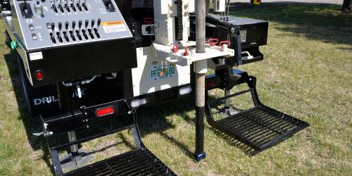 Wide driller's platform on either side of DM250 table assembly creates comfort for drillers.