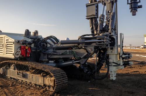 Seven-joint, next-generation kinematics for drilling in tight environments means 21FH rigs are well suited as tieback drills.