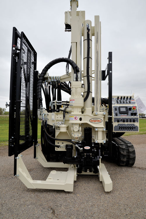 Choose from two-speed or four-speed heads for the 7822DT rotary drilling rigs function