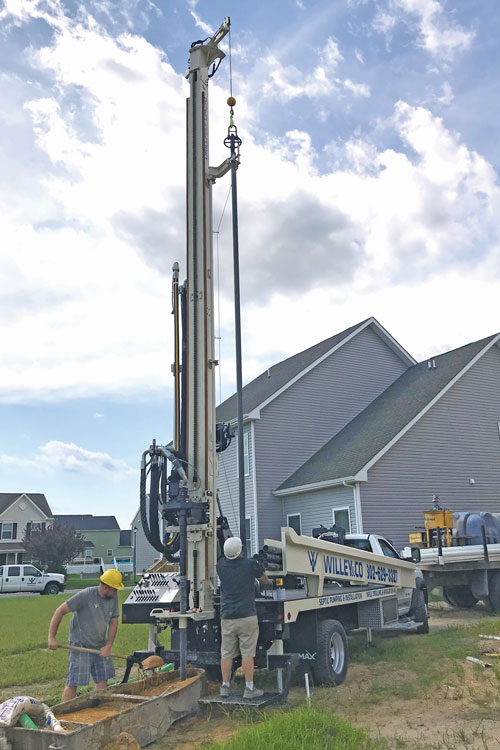 Combination of torque, mast speed, pumps and rod loader make drilling wells fast and easy with the DM250 small water well drilling rigs for sale. 