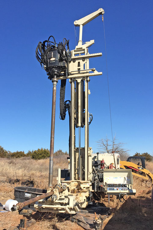 Running SDT60 and a 6-inch weighted wireline system in Oklahoma made easier with rod loader and centerline head side shift.