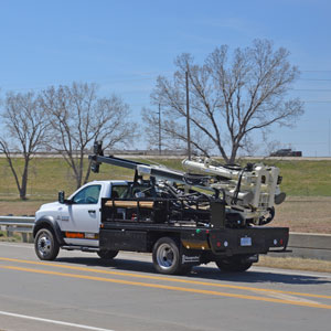 3100GT drilling truck comfortably mobilizes to job sites without the need for a class A/B CDL 