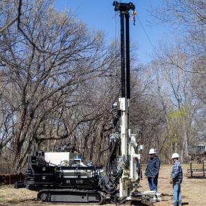 Special features on 3135GT geotechnical drill make mud rotary drilling simple