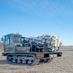3145GT combines crawler carrier with centerline head side shift